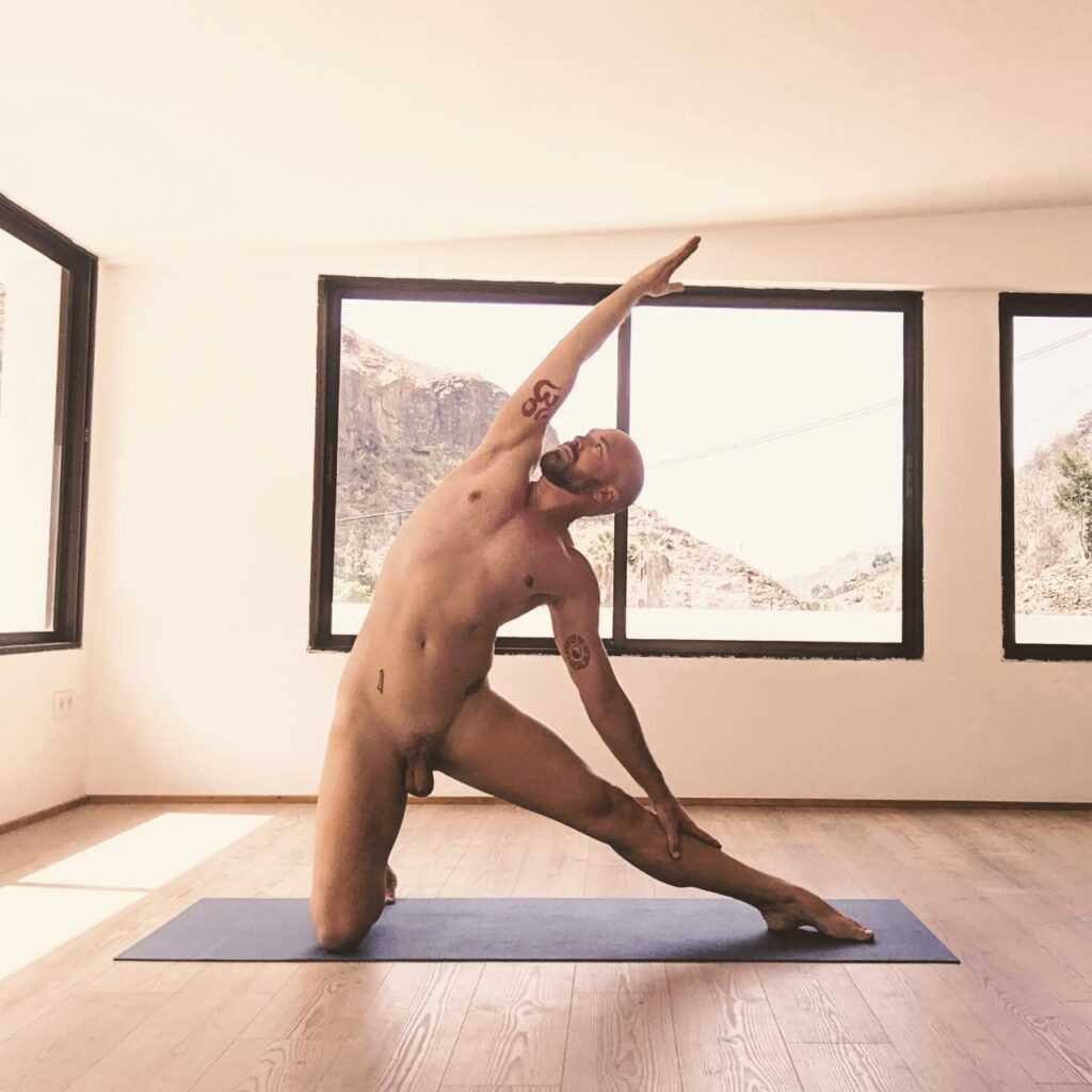 the bearded naked yogi